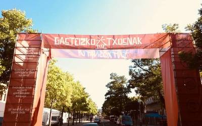 Gasteizko Txosnen "beto politikoa" salatu dute GKSk eta Etxebizitza Sindikatuak