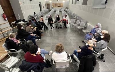 Martxoaren 8a prestatzen dihardute, poliki bada ere