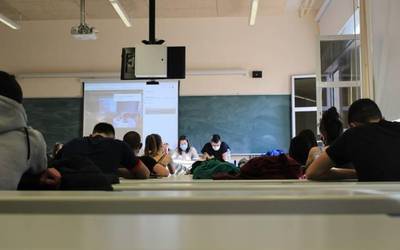 Formakuntza eta eztabaida politikoa ardatz dituen Herri Unibertsitate Nazionala egingo dute Leioako campusean