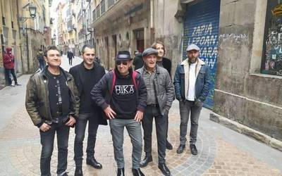 "Berriro zuekin" deituriko gira aurkeztu du Doctor Deseok