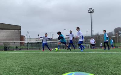 Futbol egokituko topaketa egin dute Azpeitian