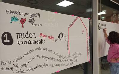 Getxoko Emakumeen Etxea sortzeko talde eragileak Benturillenako lokala bisitatu du