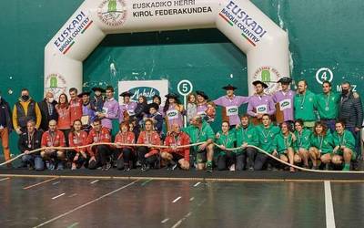 Euskal Herriko sokatira txapelketa mistoan bigarren izan da Beti Gazte