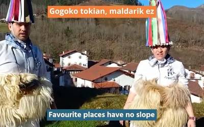 Euskarabideak lehen lerrora ekarri du euskara Ama Hizkuntzaren Nazioarteko egunean