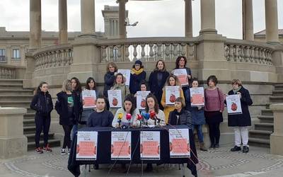 "Zapaltzen gaituen sistemari sua" ematera deitu du mugimendu feministak martxoaren 8rako
