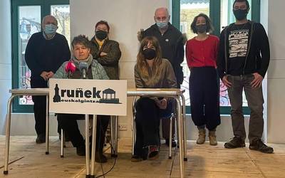 Udal haur eskoletako euskara eskaintza urria salatu du Iruñeko euskalgintzak