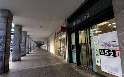 PSE-EEk eskatu du Mendaroko enpresa eta erakundeek pertsona kalteberei aurrez aurreko arreta erraztea