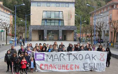 Berdintasunaren aldeko martxa egingo dute Mendaron martxoaren 8an