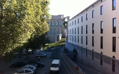 Nafarroako Gobernua "ez dago ados" Navarra Sumak erlijio irakasleei buruz egindako proposamenarekin