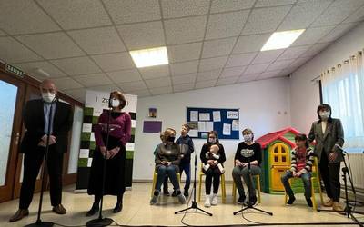 Ukrainako gerraren gordinaz lehen pertsonan, Oñatiko Larraña etxean