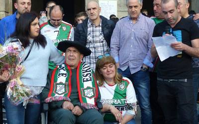 Eskoriatza futbol taldea zenaren entrenatzaile izandako Gregorio Palacios hil da