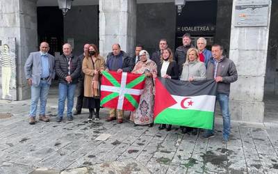 Saharako herriak eskerrak eman dizkio Tolosaldeari