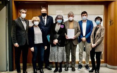 Hogei bat senatarik Mikel Zabalzaren heriotzari buruz sailkatutako dokumentuak entregatzeko eskatu diote CNIri