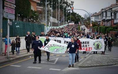 Irizar Taldearen "utzikeria" salatu dute greba mugagabean dauden Alconzako langileek