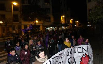 Feministek “euskal zaintza sistema publiko komunitarioa” eskatu dute