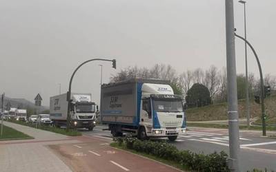 [BIDEOAK]: Garraiolariak protestan ibili dira Durangaldeko errepideetatik zehar