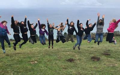 Mendaroko gazteak herriko euskararen erabileraz arituko dira