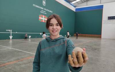 Irati Betegi, emakumezkoen eskuz binakako master finalean