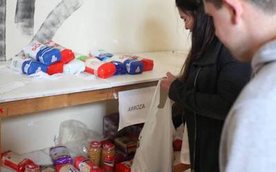 Oinarrizko produktuen biltegia sostengatzeko kanpaina antolatu du Kontseilu Sozialistak