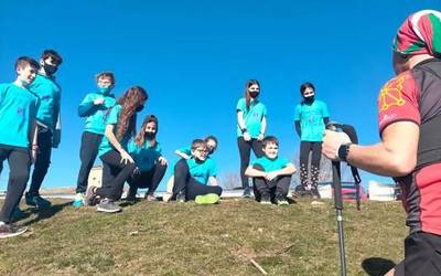 Aralarko San Migelera 8 aldiz jarraian, erronka solidarioan