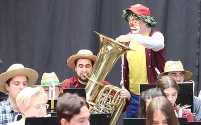 'Peru eta otsoa', Oñatiko Musika Bandaren eskutik