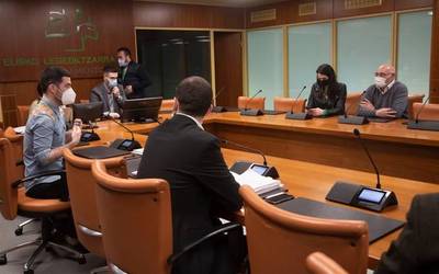 Hezkuntza itunaren akordio "historikoaz"