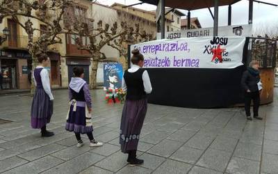 Zabalaren heriotza argitzeko Sekretu Ofizialen Legea indargabetzea eskatu dute