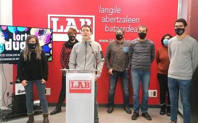 Oihan Ataun (LAB): “Esku hartze sozialeko bi mila langileren eskubideak kolokan jarri ditu OEIS patronalak”