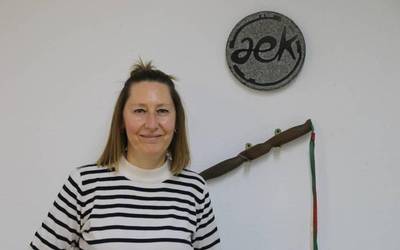 Silvia Sarmiento: "Hemen gurasoen artean euskaraz egiten dute eta ni ere ahalegintzen naiz"