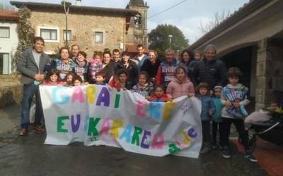 [ARGAZKI GALERIA]: Garaitarrek korrika propioa egin dute herrian