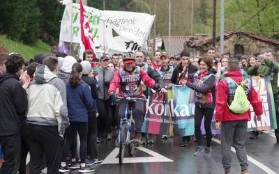 Elorregin oñatiarrek izan duten kilometroa, iruditan