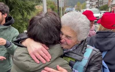Emozioak bor-bor Goienakideek lekukoa hartzerakoan