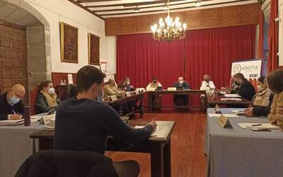 Zubiaurreko eta San Jose egoitzako kreditu aldaketak eta 5G teknologiaren inguruko mozioa onartu ditu udalbatzarrak