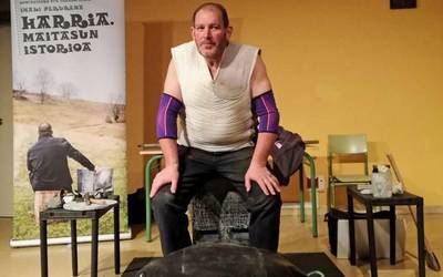 Iñaki Perurenaren bakarrizketa apirilaren 8an Zubietan