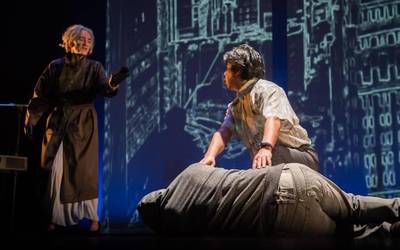Ados Teatroko Alazne Cienfuegosekin egon gara 'Aporofobia stop' lanaren harira
