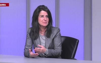 Aintzane Ezenarro: "Gure iraganari begiratuta, zintzotasun ariketa bat egin behar dugu"