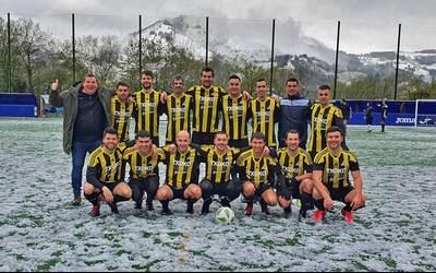 Bar Txokok irabazi du afizionatuentzako Eibarko Futbol Txapelketa beteranoa