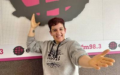 Ainhoa Carrera: "Dantzatzea oso ona da estresa apaltzeko"