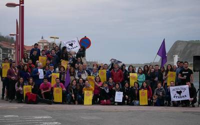 Santelmoetan kaleak esnatzera doaz