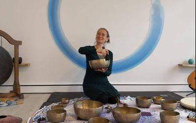 Txari Eleta: "Erromanikoa beste modu batez gozatu nahi dugu"