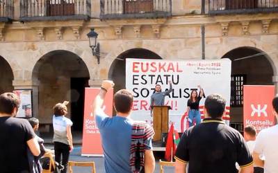 Aberri Eguneko ekitaldia Bergaran egin du Deba bailarako Kontseilu Sozialistak