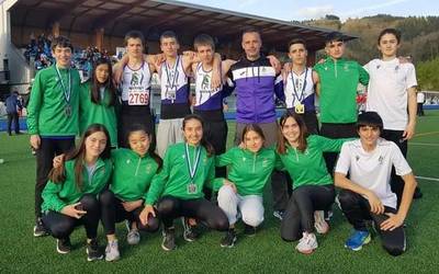 Bost domina ekarri dituzte Ordiziatik Arrasatera