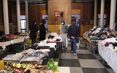 Booloo Elkarteak azoka solidarioa egin du