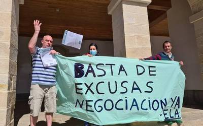 Plentziako bide garbiketa zerbitzuko langileak greban daude