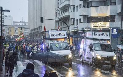 22. Korrika: Gorbeialdea, Gasteiz eta Lautadako kilometro guztien bideoa osorik, hemen ikusgai