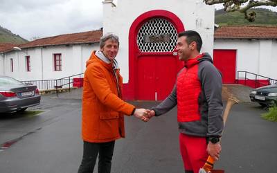 Arria V.a eta Otaño, prest igandeko aizkora apusturako