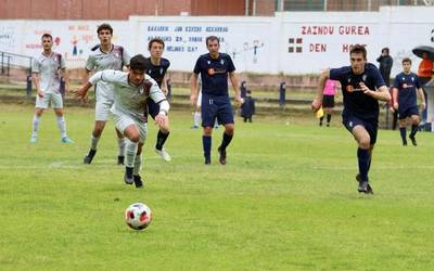 Ondo landutako puntua eskuratu du Bergarak Eibar indartsuaren aurka (1-1)