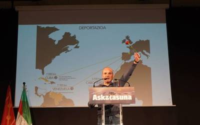 Deportazioa "behingoz" indargabetzeko urratsak eskatu dituzte Azkoitian