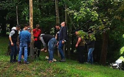 Giro ederrean ospatu dituzte sanmarkoak Iurretako Oromiño auzoan