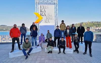 Euskara Aurrera plataformak salatu du "PAI sistema indartzeak kinka are larriagoan" uzten duela euskara